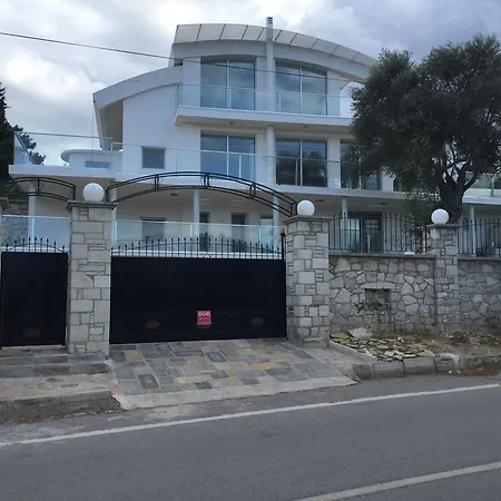 Villa With Pool Urla